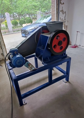 Versiegelter kompakter Labor-Backenbrecher vom Typ MPE, 45 kg/h Maschine
